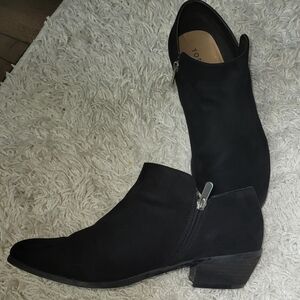 Torrid Black Ankle Booties with Zipper